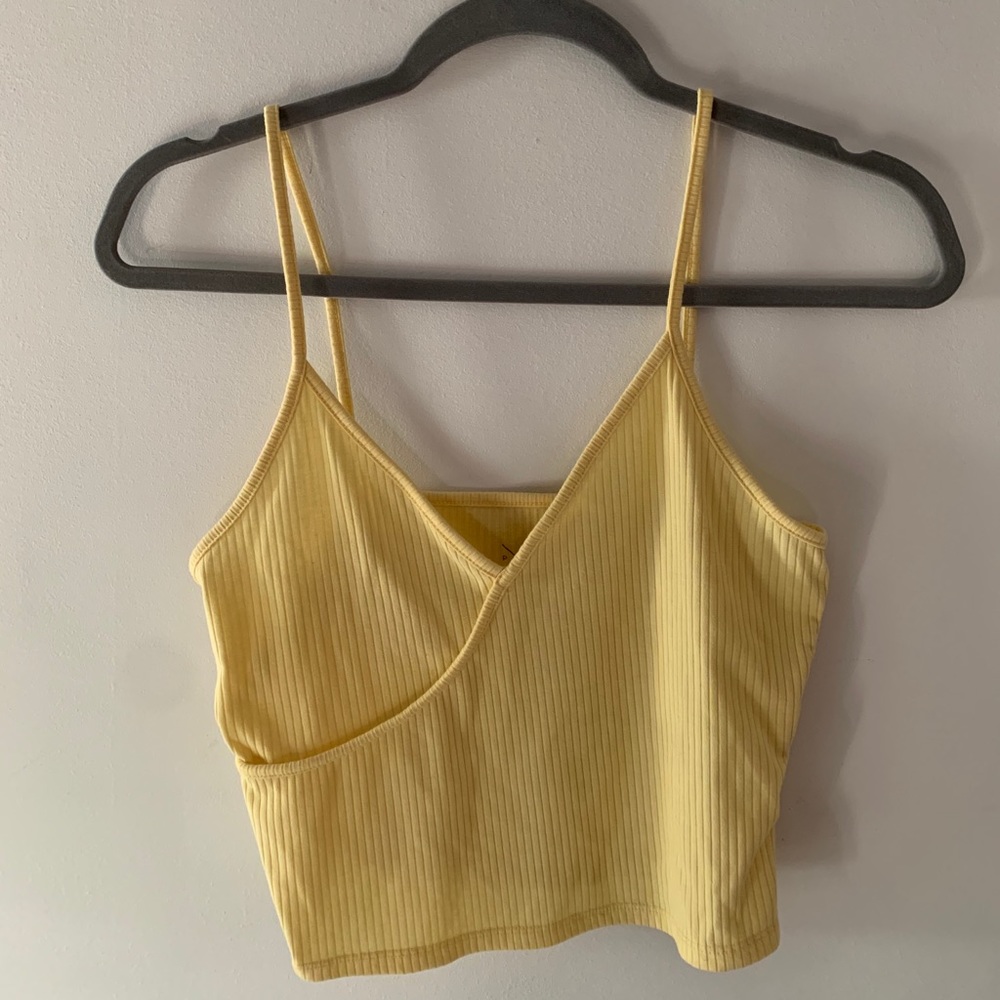 adorable yellow pacsun tank